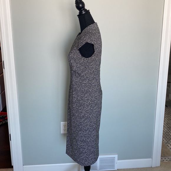 Nagy London dress.  Like new! - Picture 3 of 5